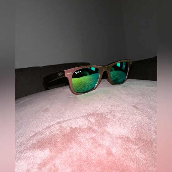 Ray-Ban RB2140 6110/19 Cosmo Collection Jupiter Wayfarer Limited Sunglasses 50mm - Picture 2 of 5